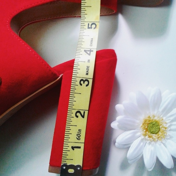 Mules Red GoldEmbellishements Size 7 Firm On Price - Picture 3 of 7